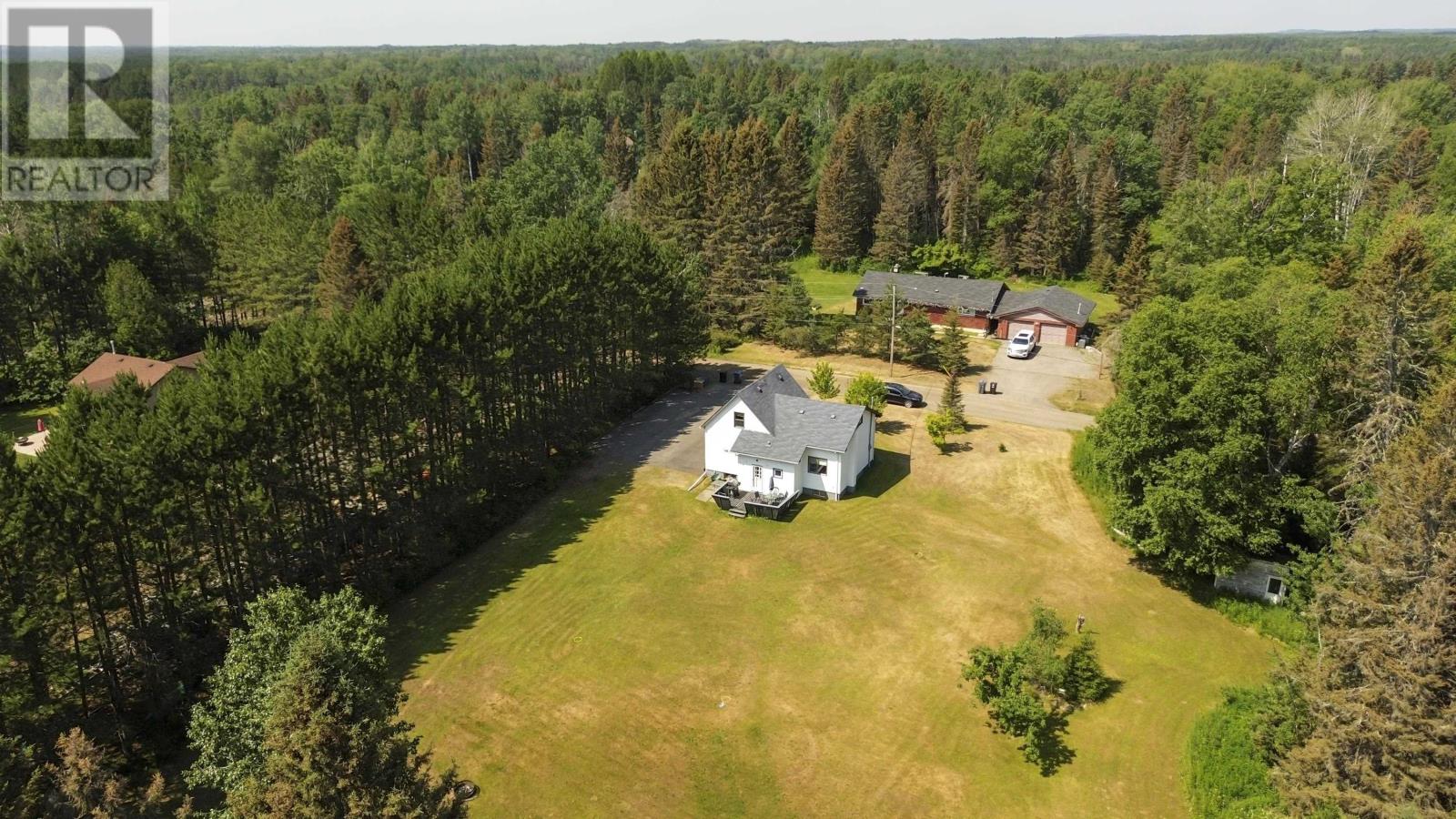 190 Lydia AVE - 40