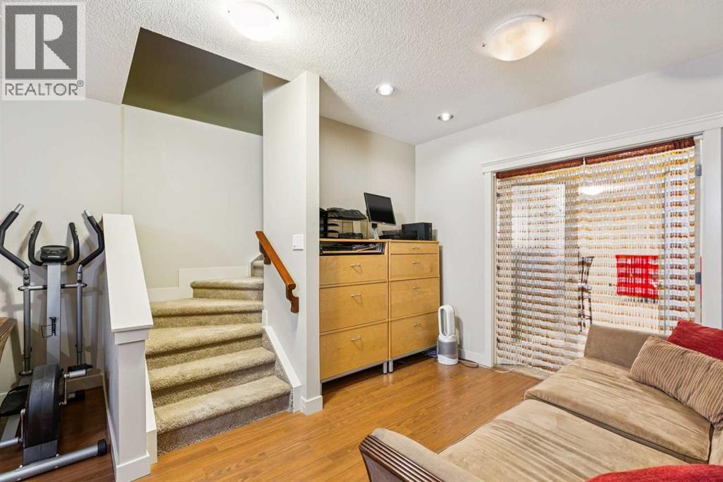 446 18 Avenue NE - 33