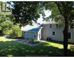 Primary Bedroom - 10517 Longwoods Road, Chatham Township, ON N7M5J7 Photo 9