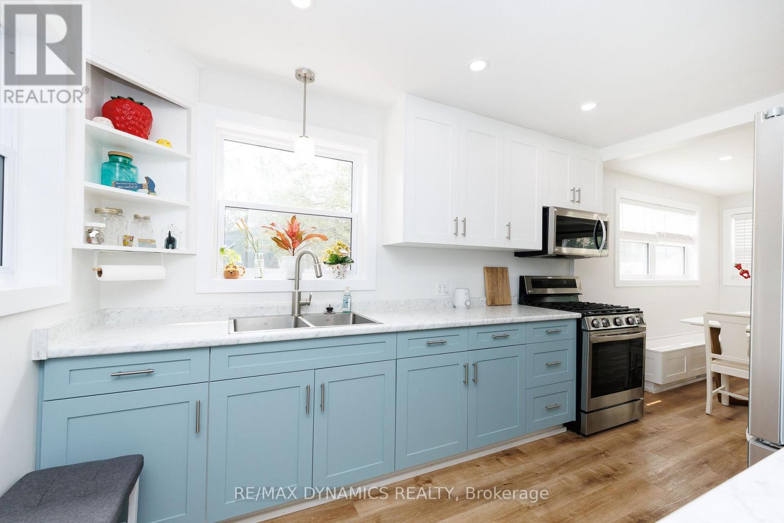 586 LAKESIDE ROAD - 18