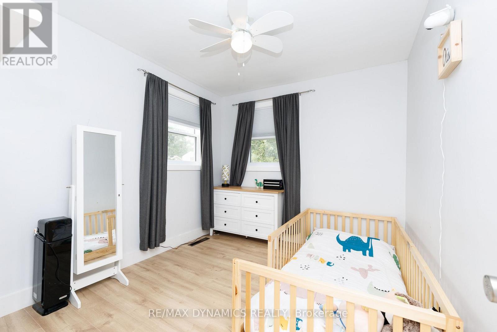 586 LAKESIDE ROAD - 27