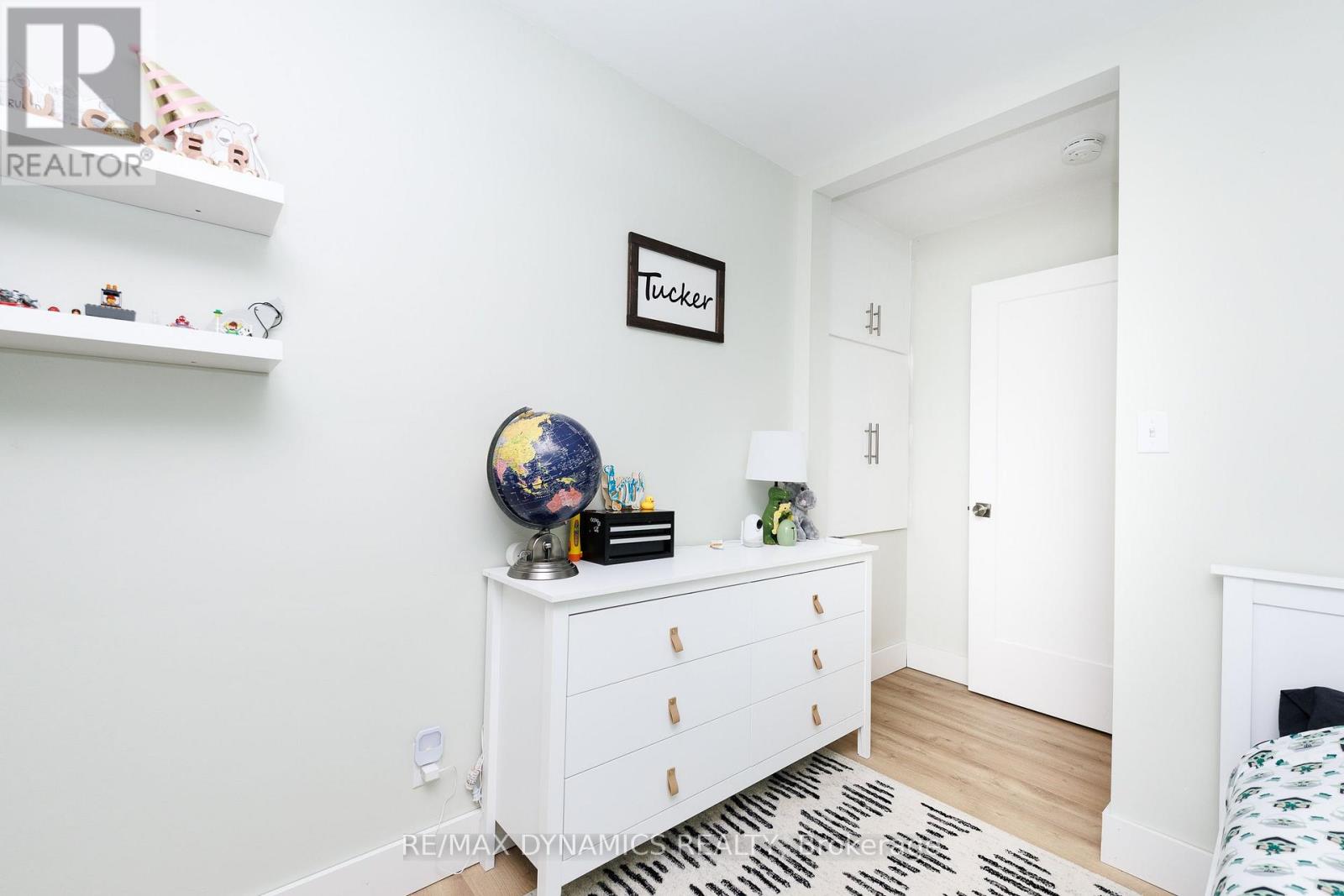 586 LAKESIDE ROAD - 35