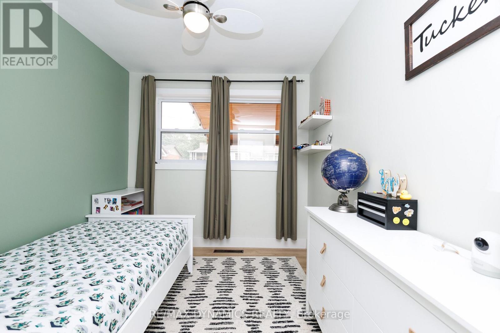 586 LAKESIDE ROAD - 36