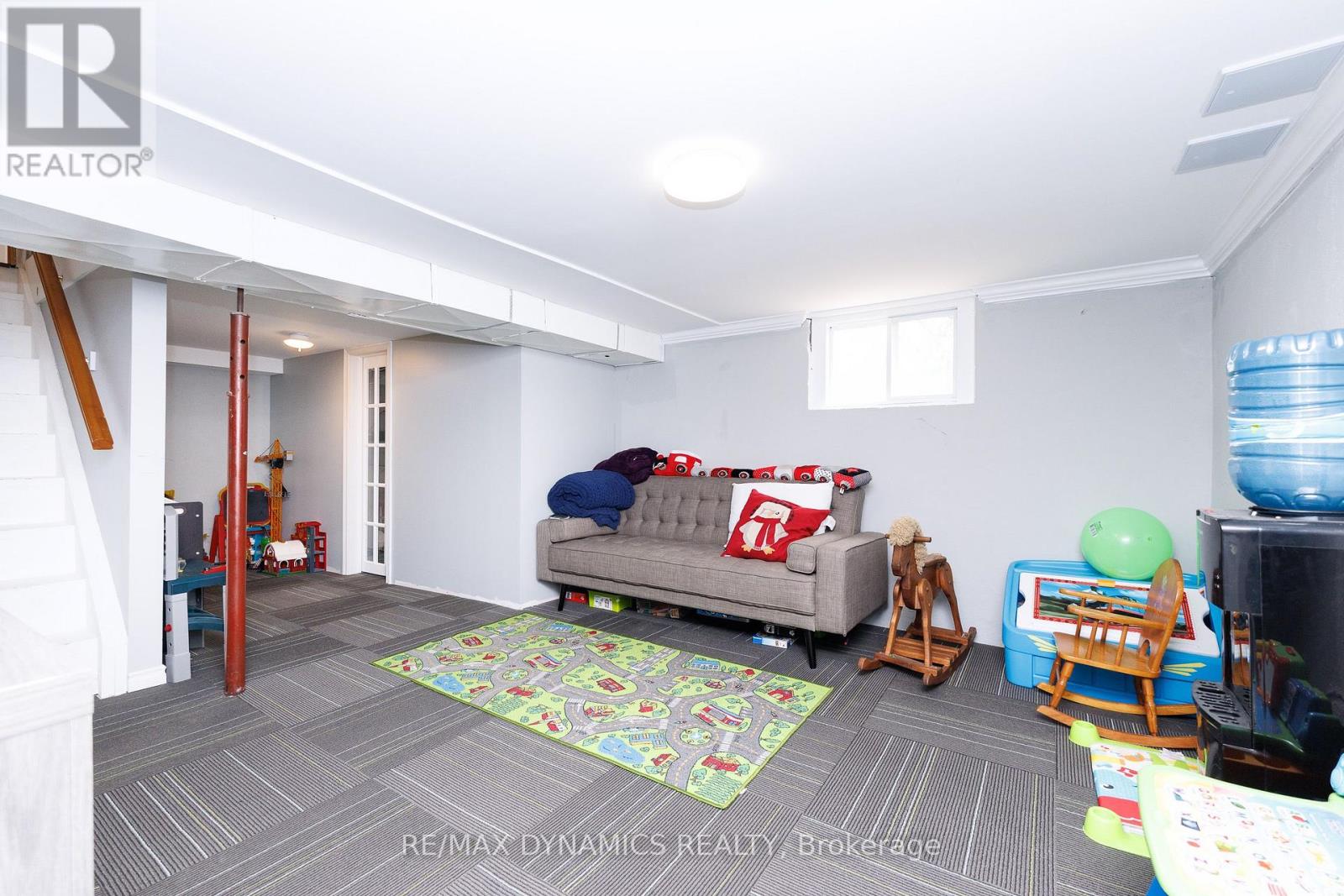 586 LAKESIDE ROAD - 37