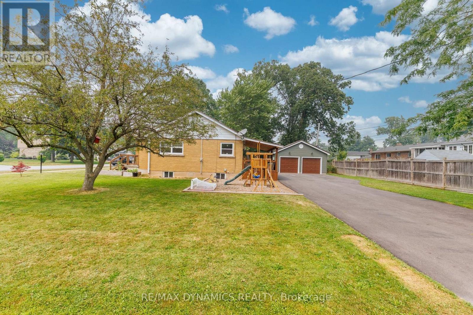 586 LAKESIDE ROAD - 6