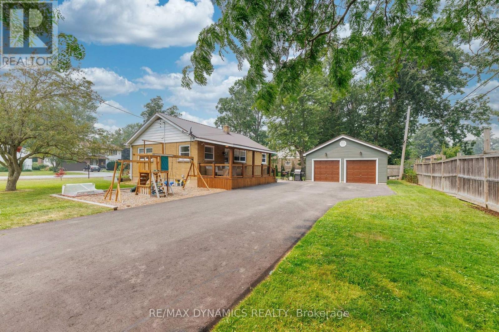 586 LAKESIDE ROAD - 8