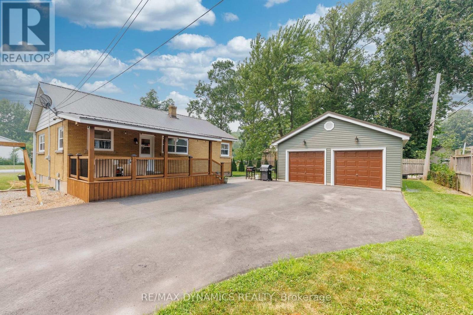 586 LAKESIDE ROAD - 9