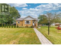 586 LAKESIDE ROAD