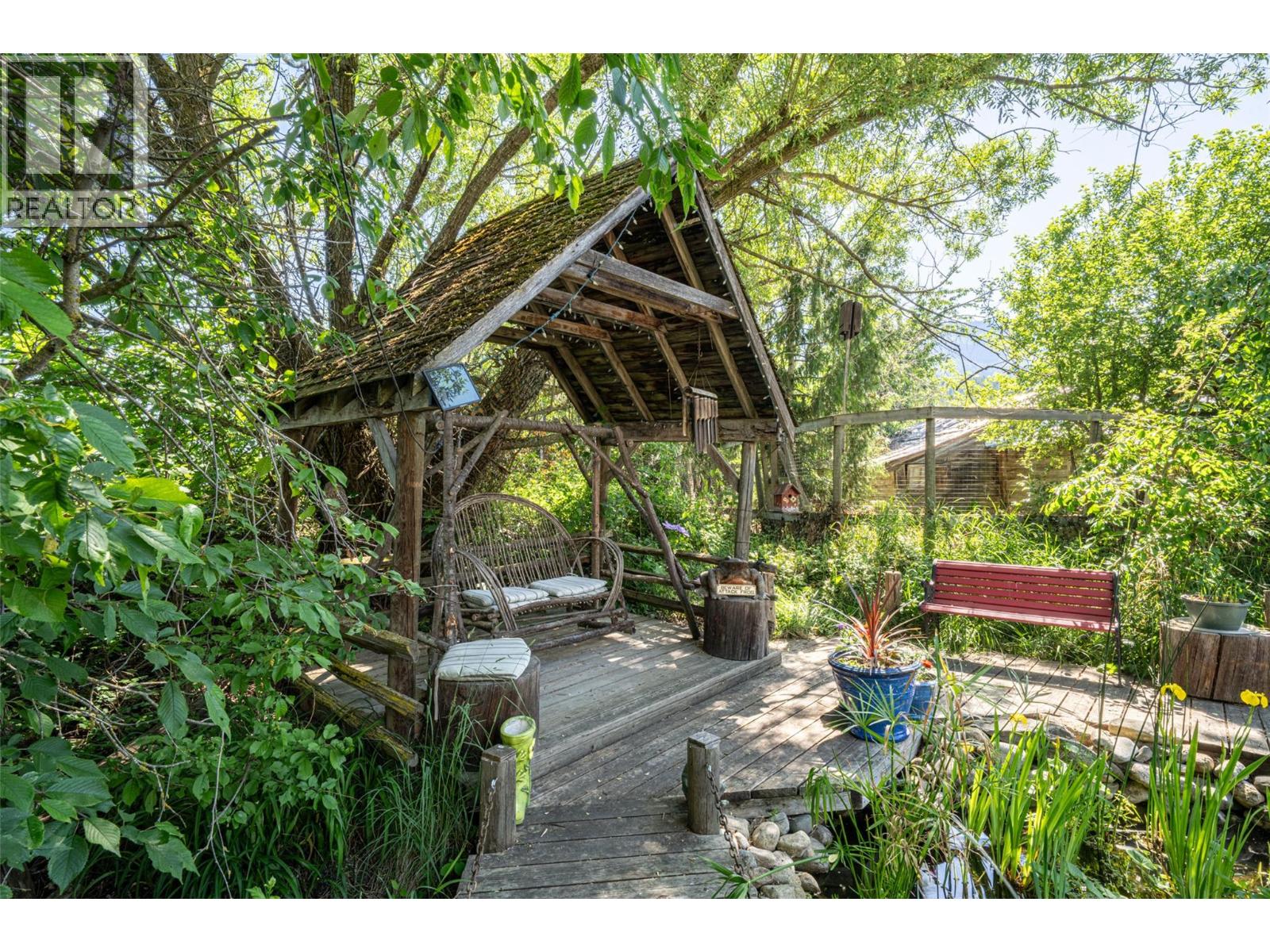749 Enderby - Grindrod Road - 74