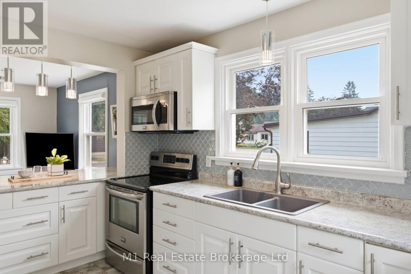 625 WOODSIDE STREET - Image 11