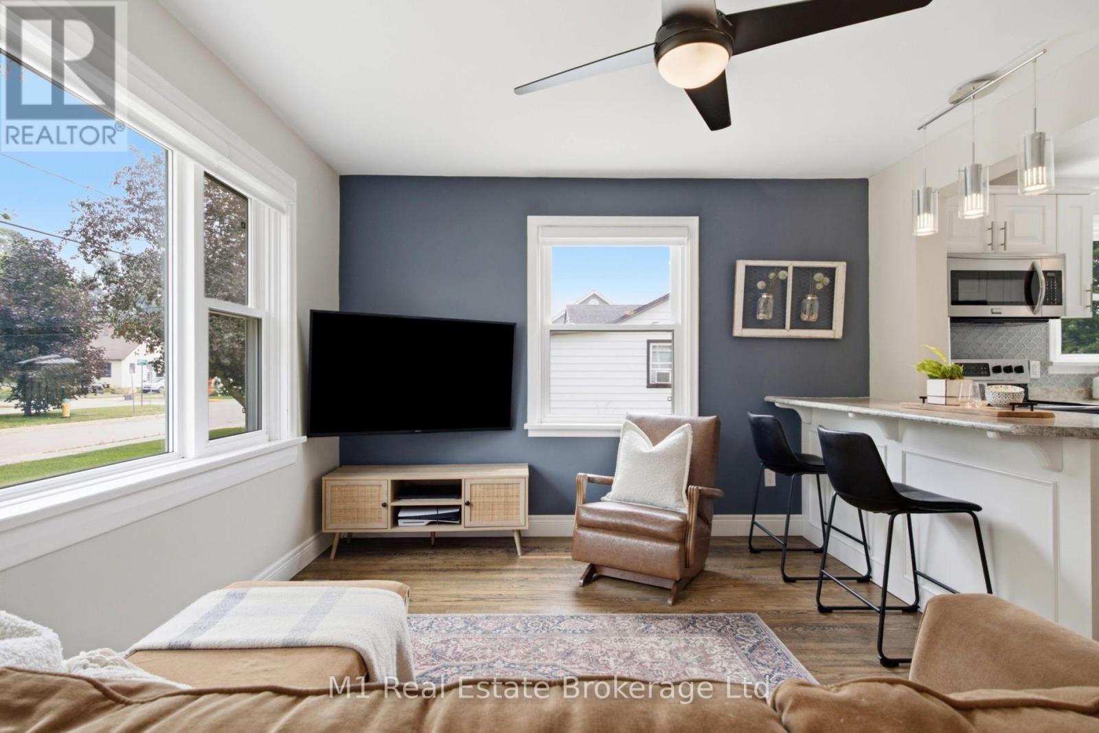 625 WOODSIDE STREET - 8