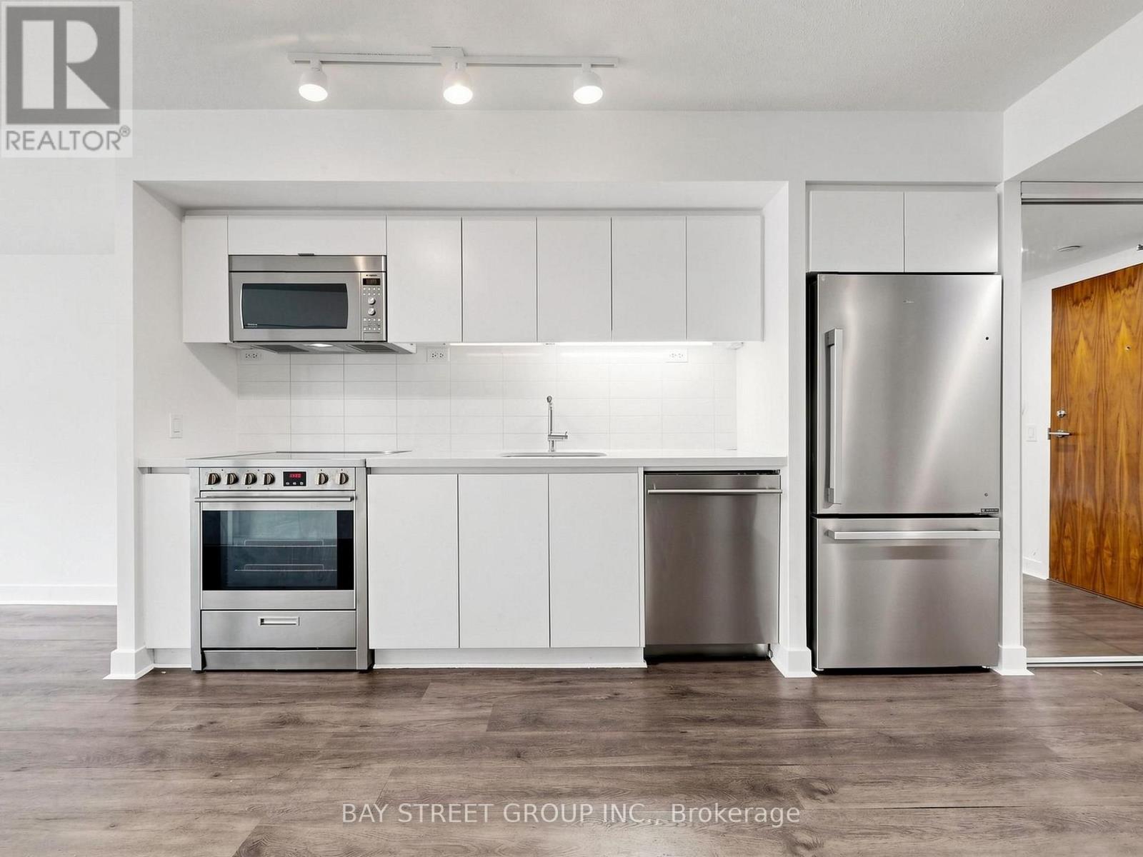 #316 85 QUEENS WHARF ROAD - 11