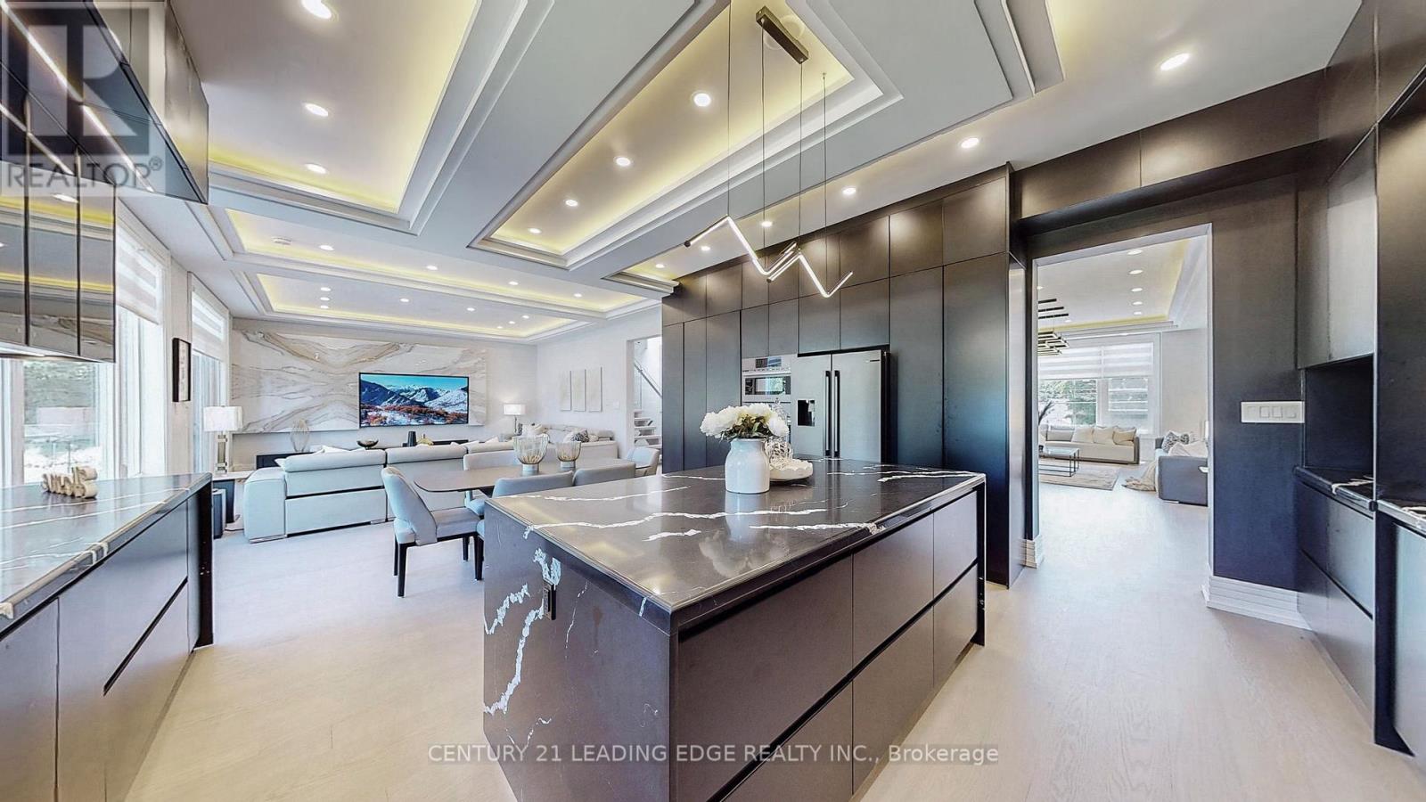 432 SHEPPARD AVENUE - 15