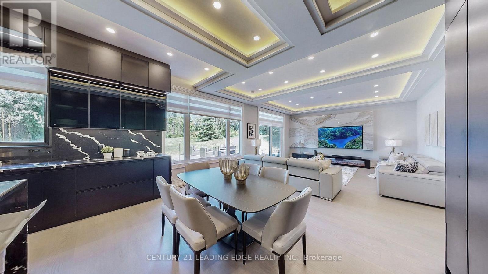 432 SHEPPARD AVENUE - 18
