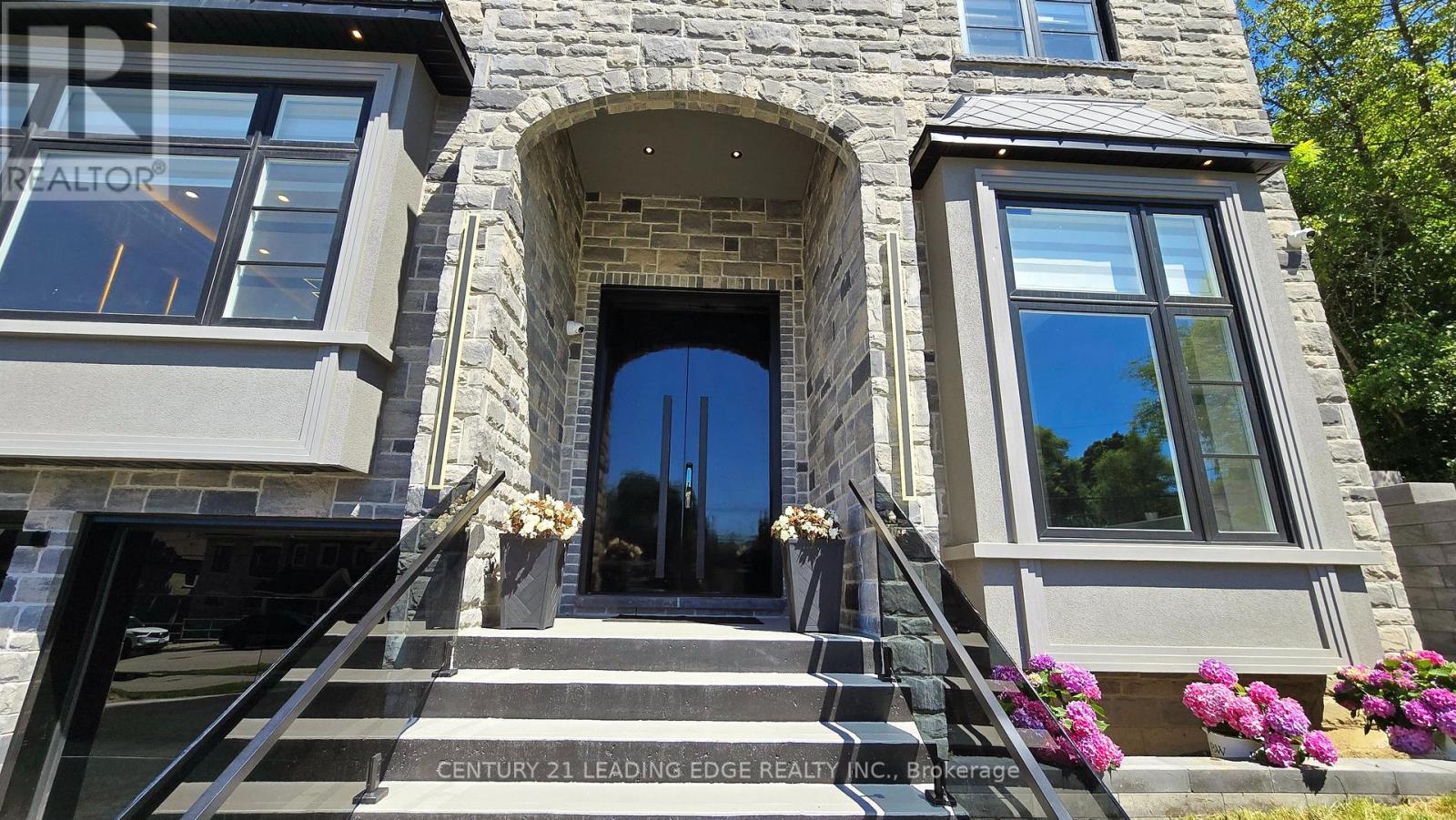 432 SHEPPARD AVENUE - 3
