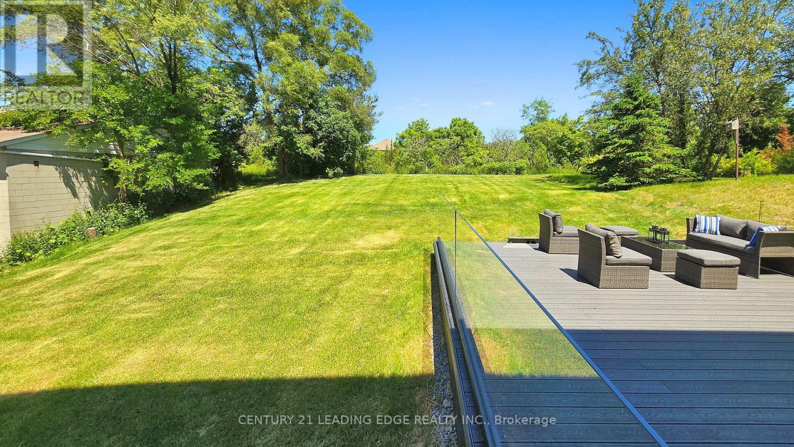 432 SHEPPARD AVENUE - 40