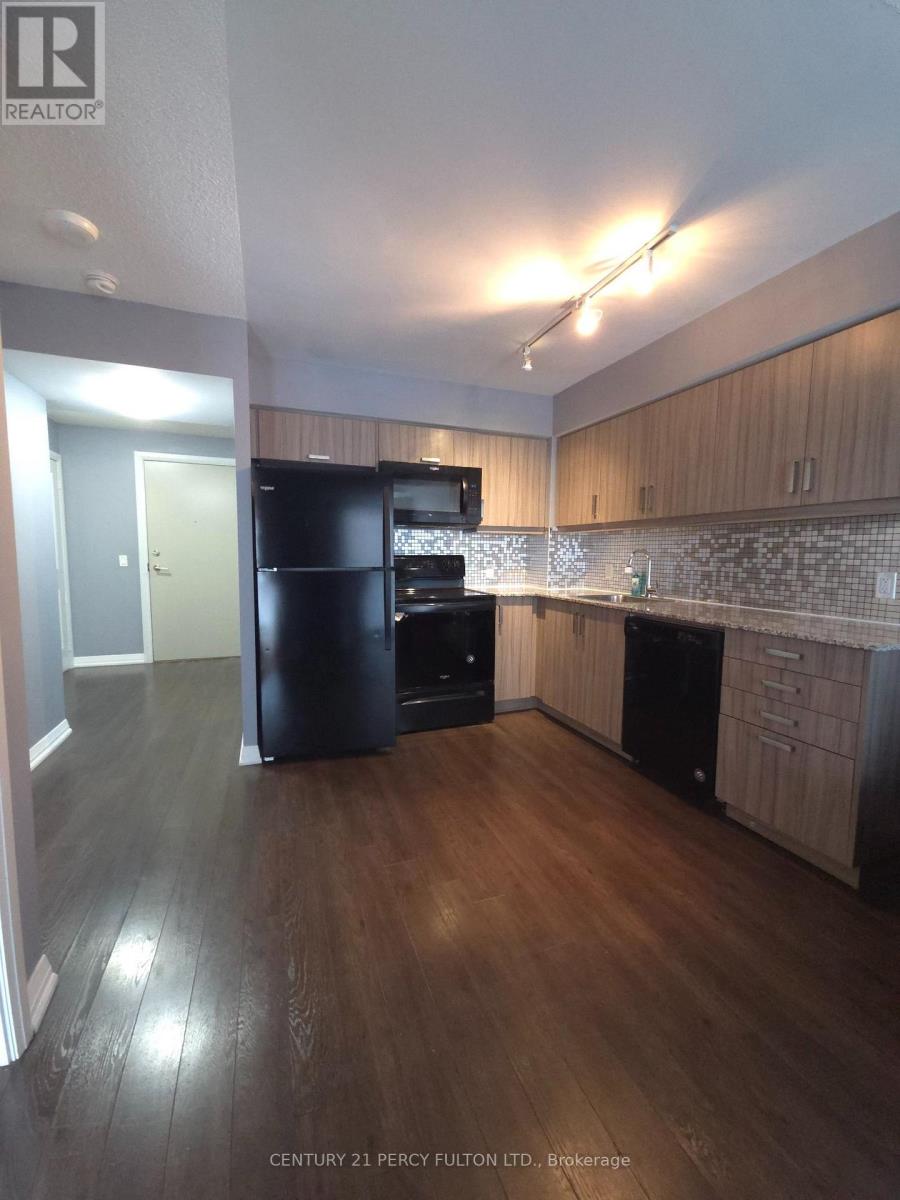#711 30 MEADOWGLEN PLACE - 11