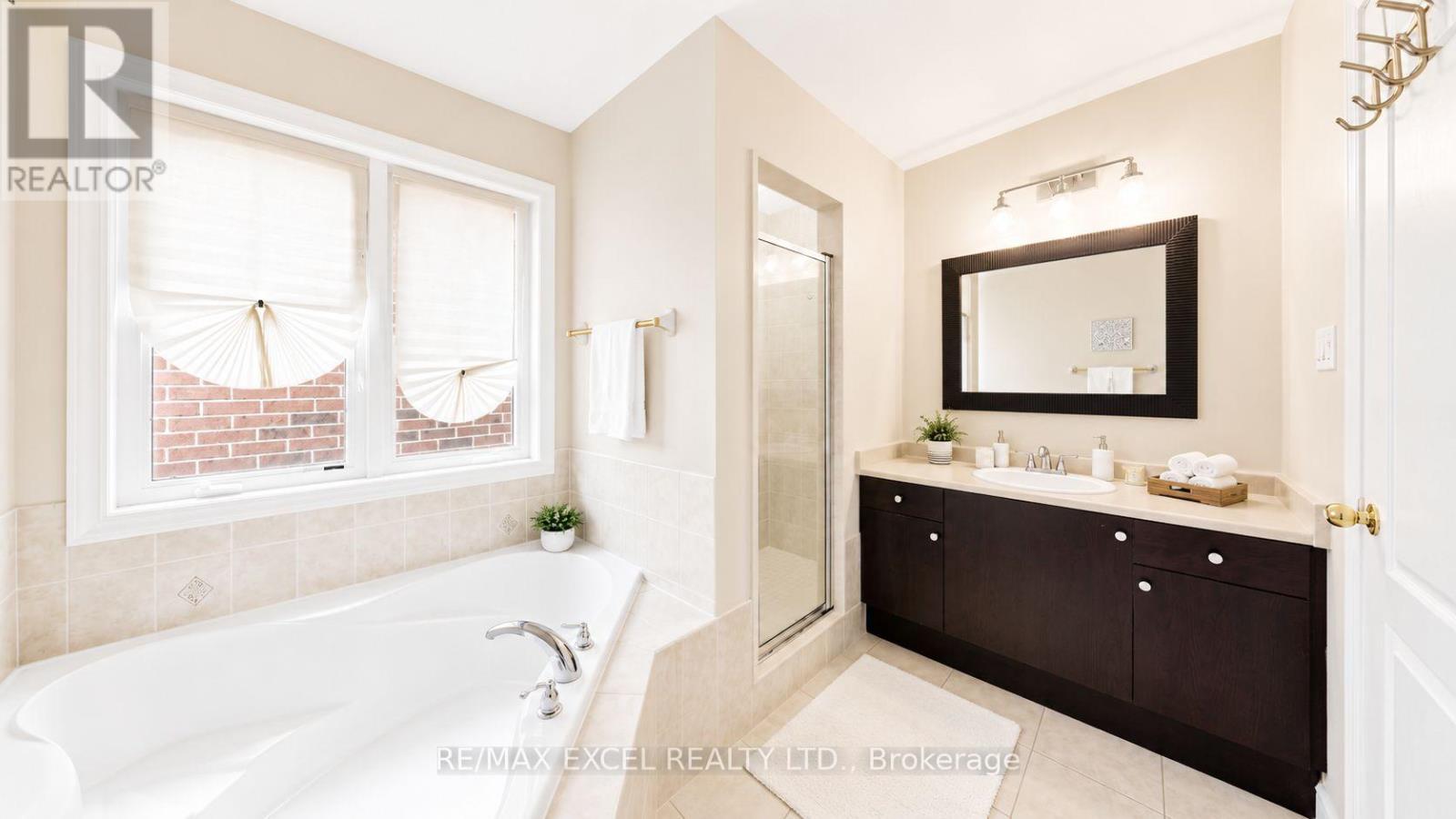 176 SIR SANFORD FLEMING WAY - 20