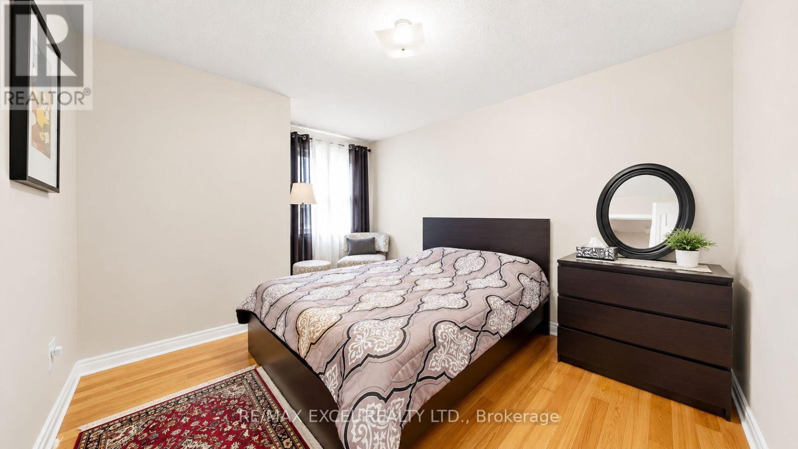 176 SIR SANFORD FLEMING WAY - 21