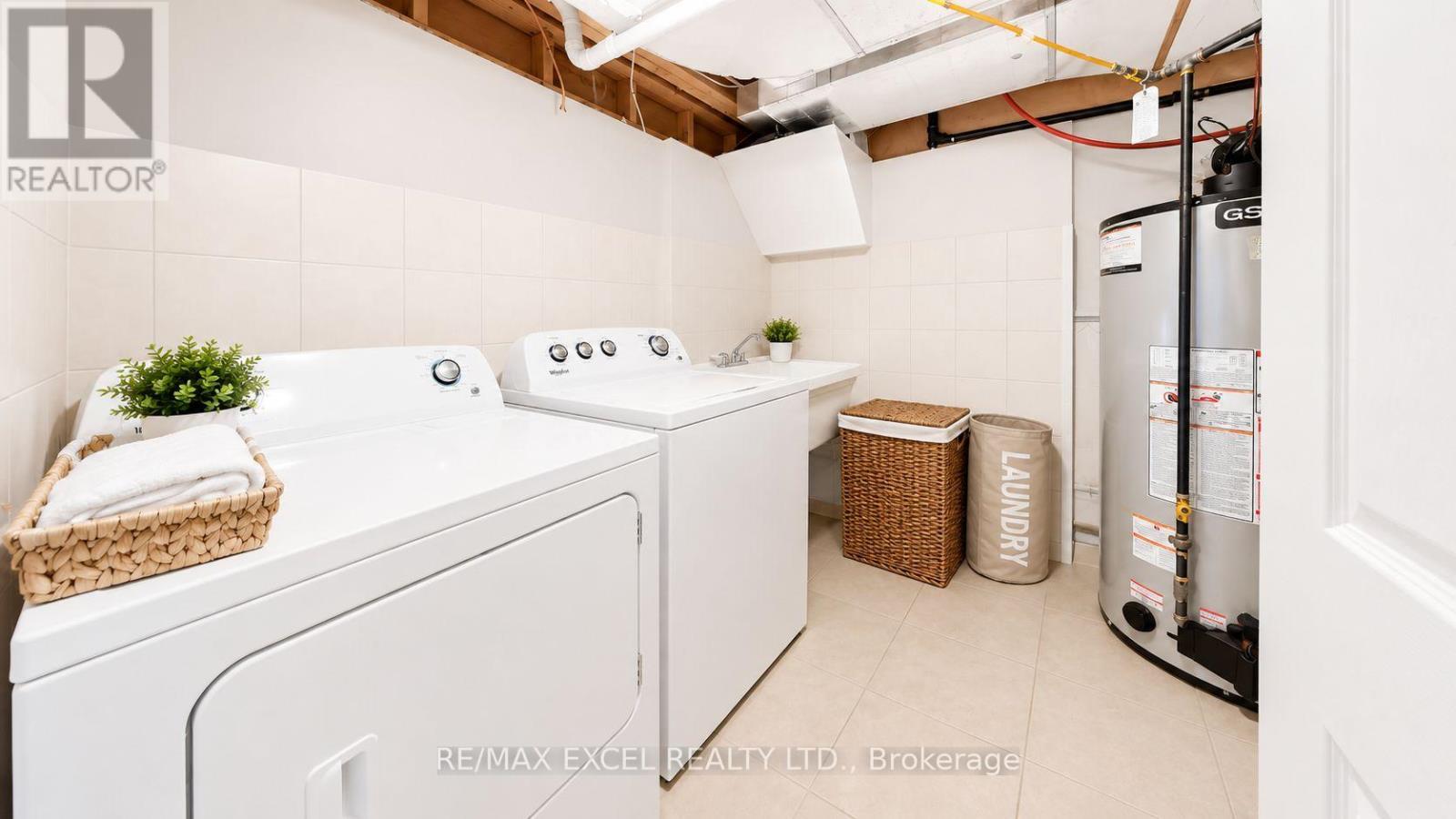 176 SIR SANFORD FLEMING WAY - 29