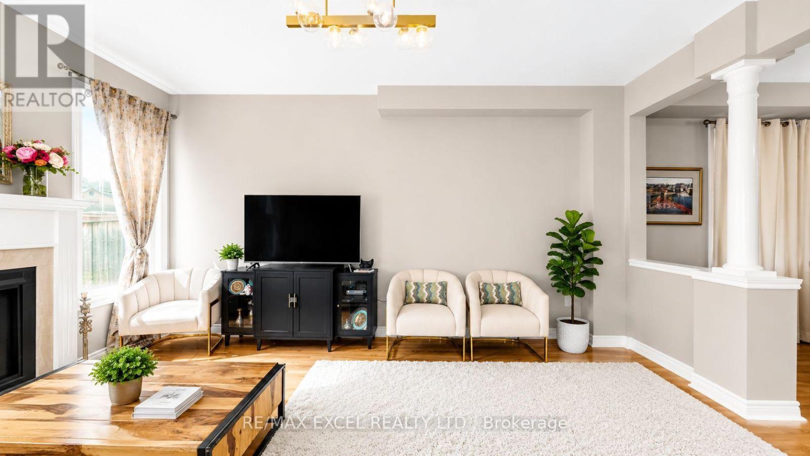 176 SIR SANFORD FLEMING WAY - 4