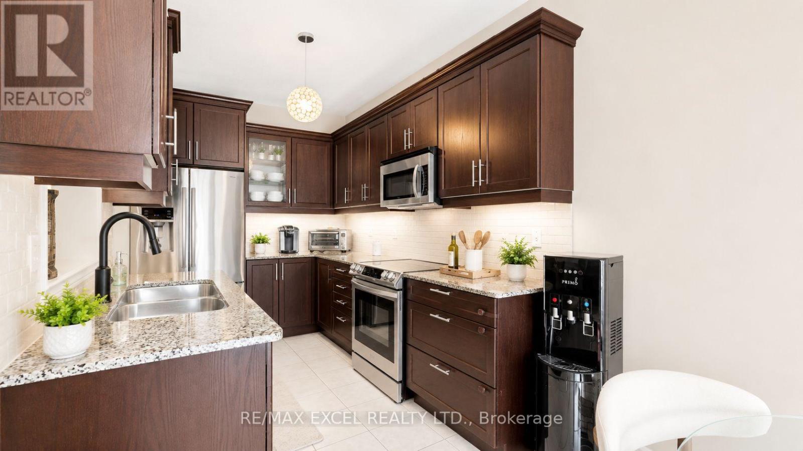 176 SIR SANFORD FLEMING WAY - 8