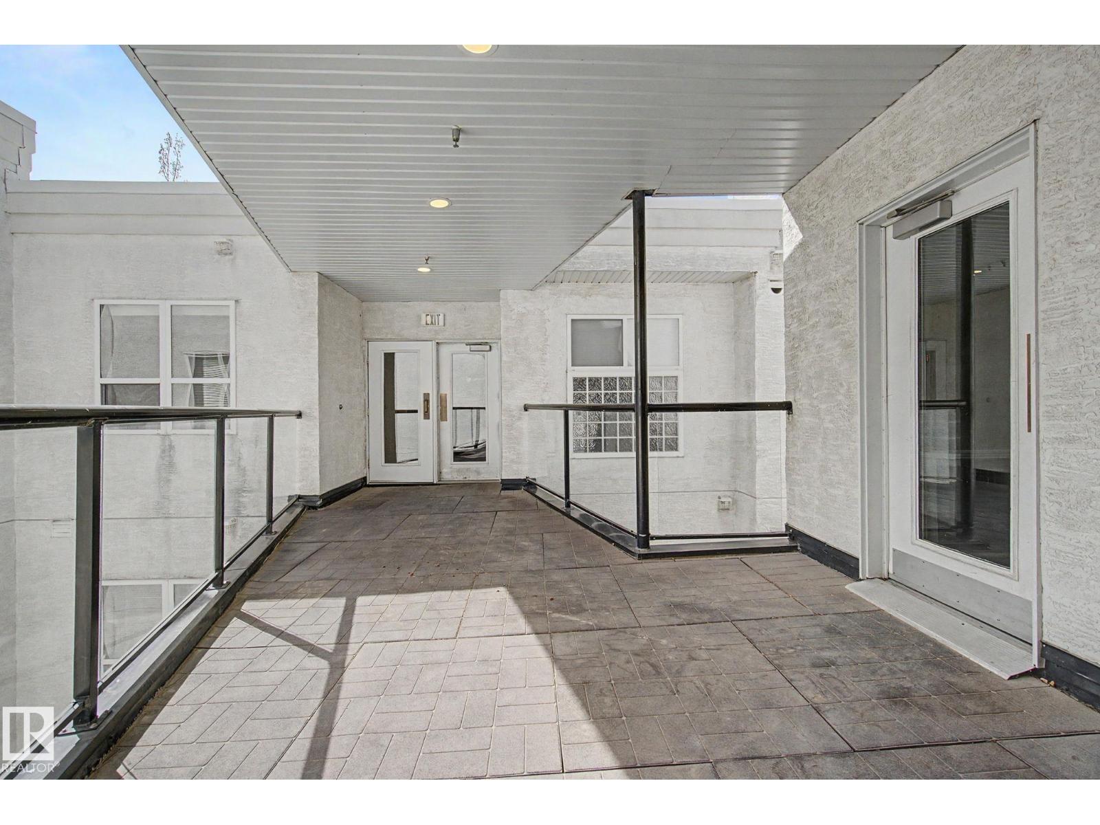 #411 10033 110 ST NW - 34