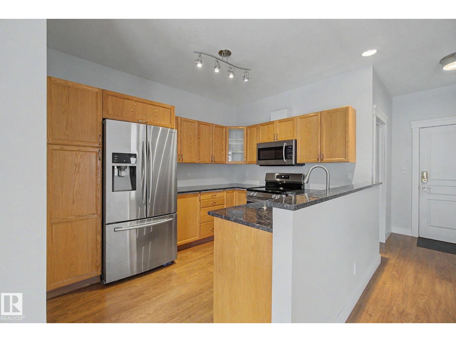 #411 10033 110 ST NW - 16