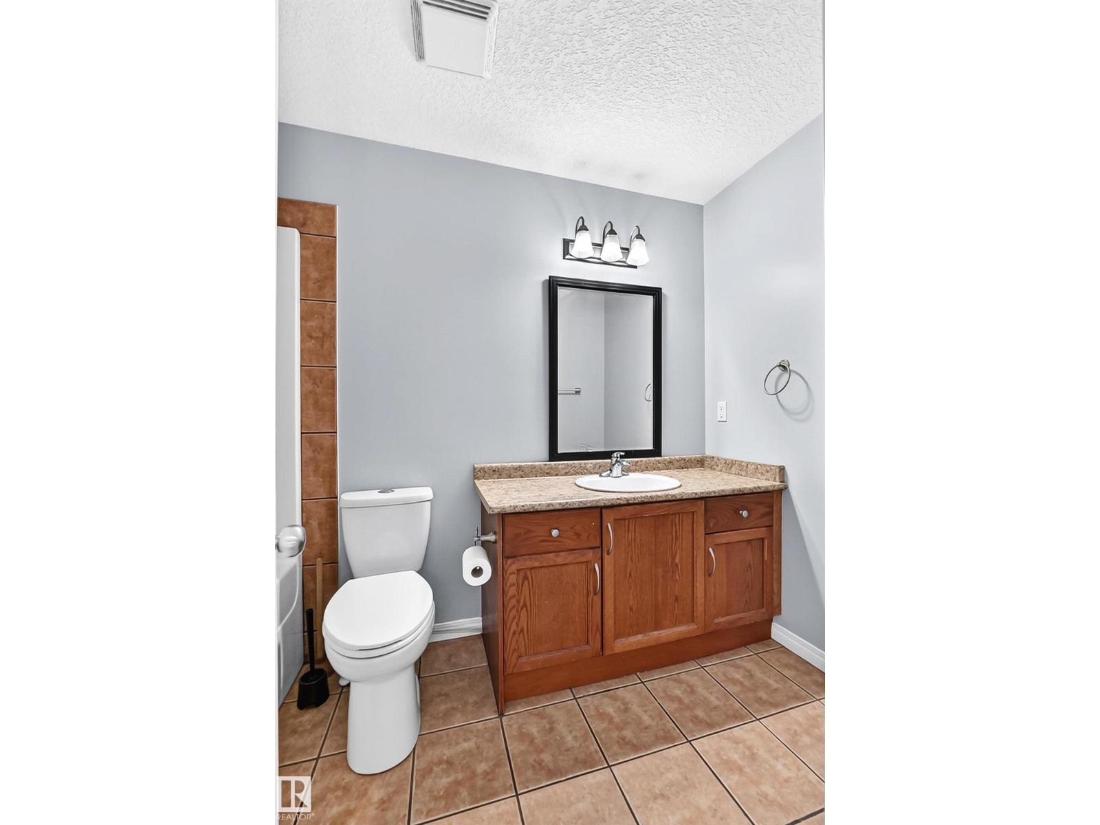9333 103a AV NW - 33
