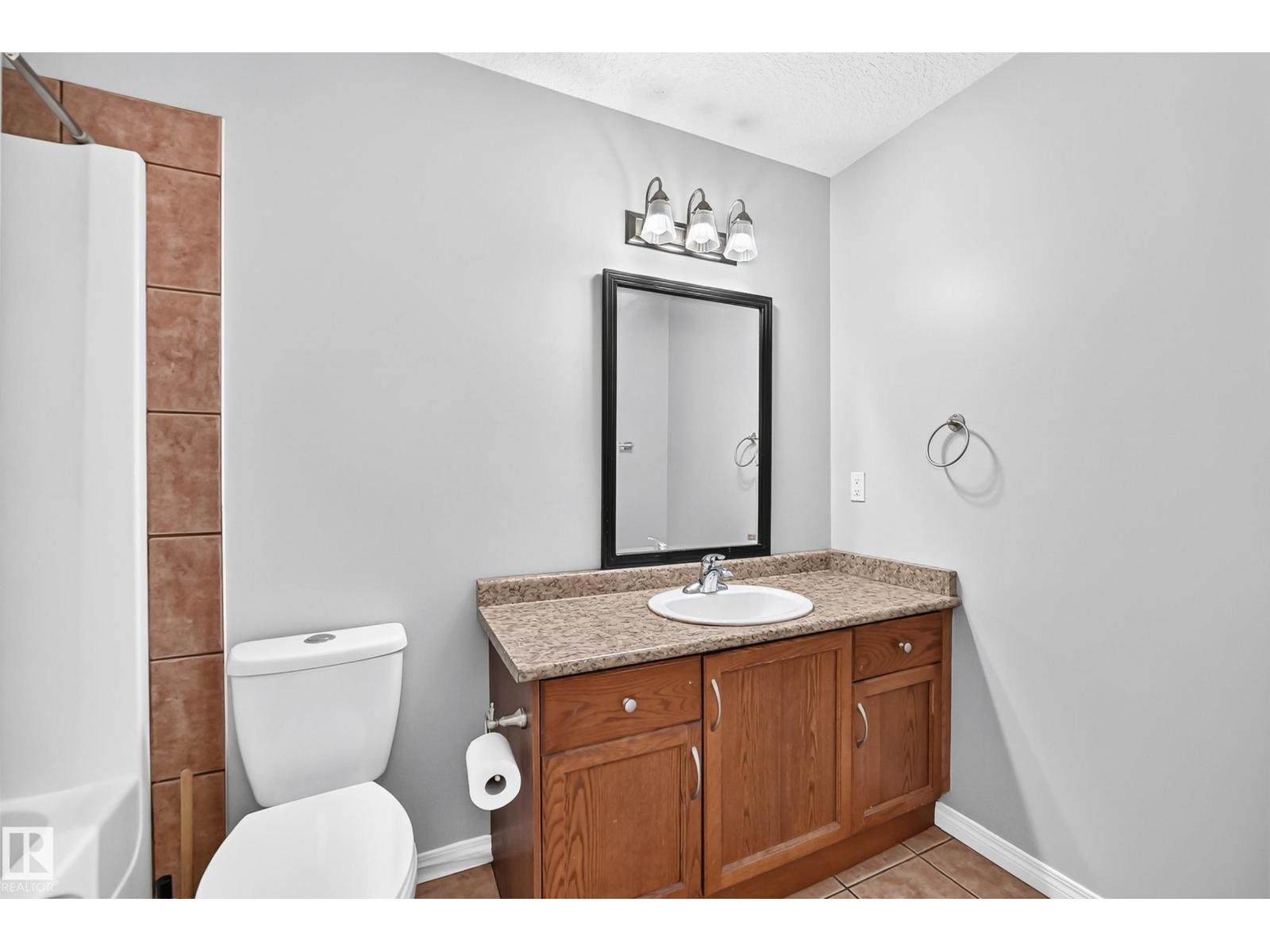 9333 103a AV NW - 32