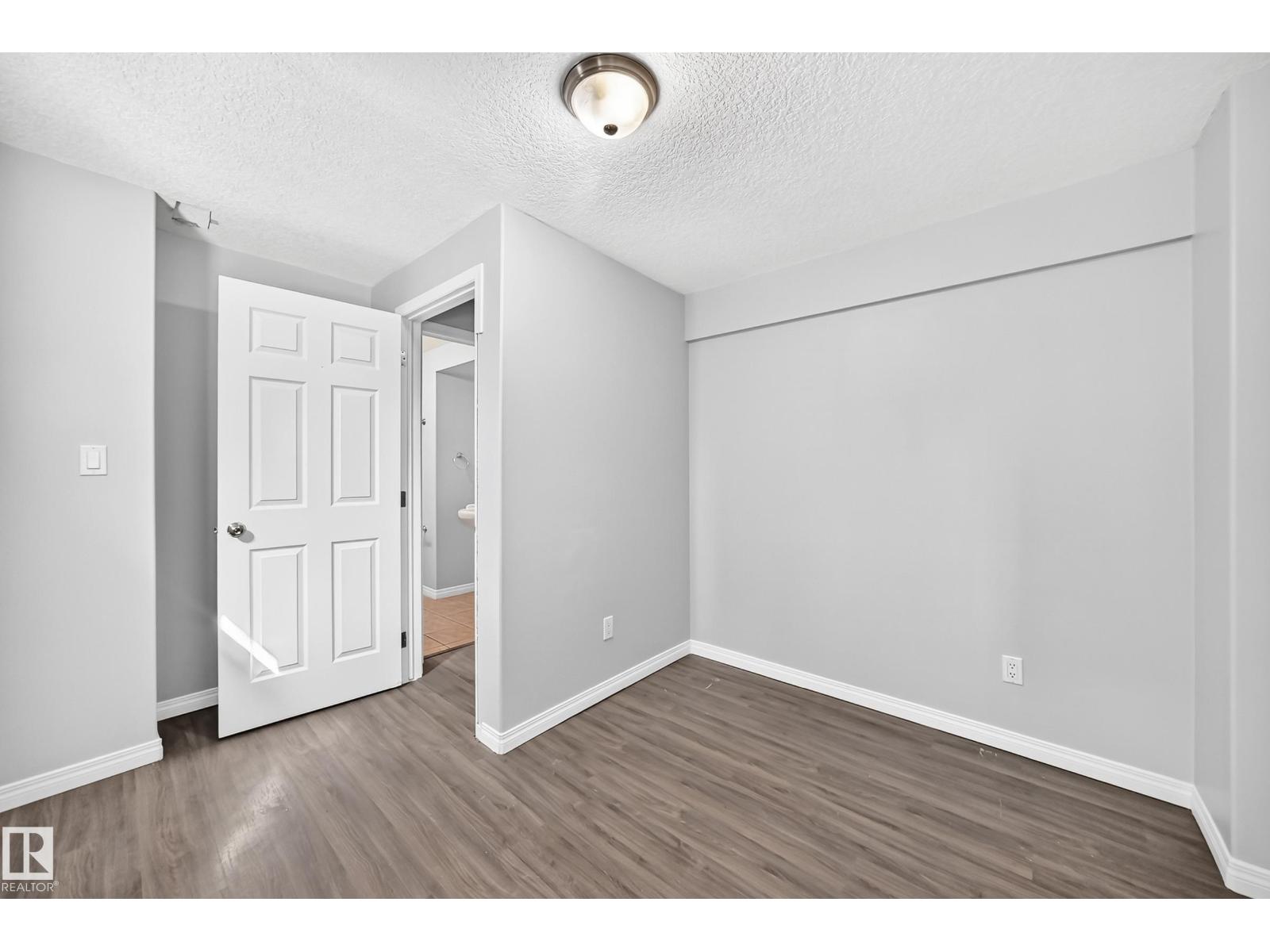 9333 103a AV NW - 40