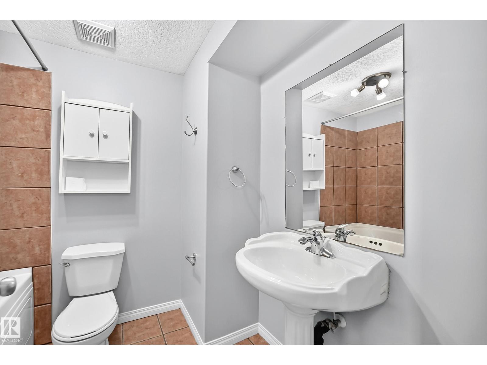 9333 103a AV NW - 41