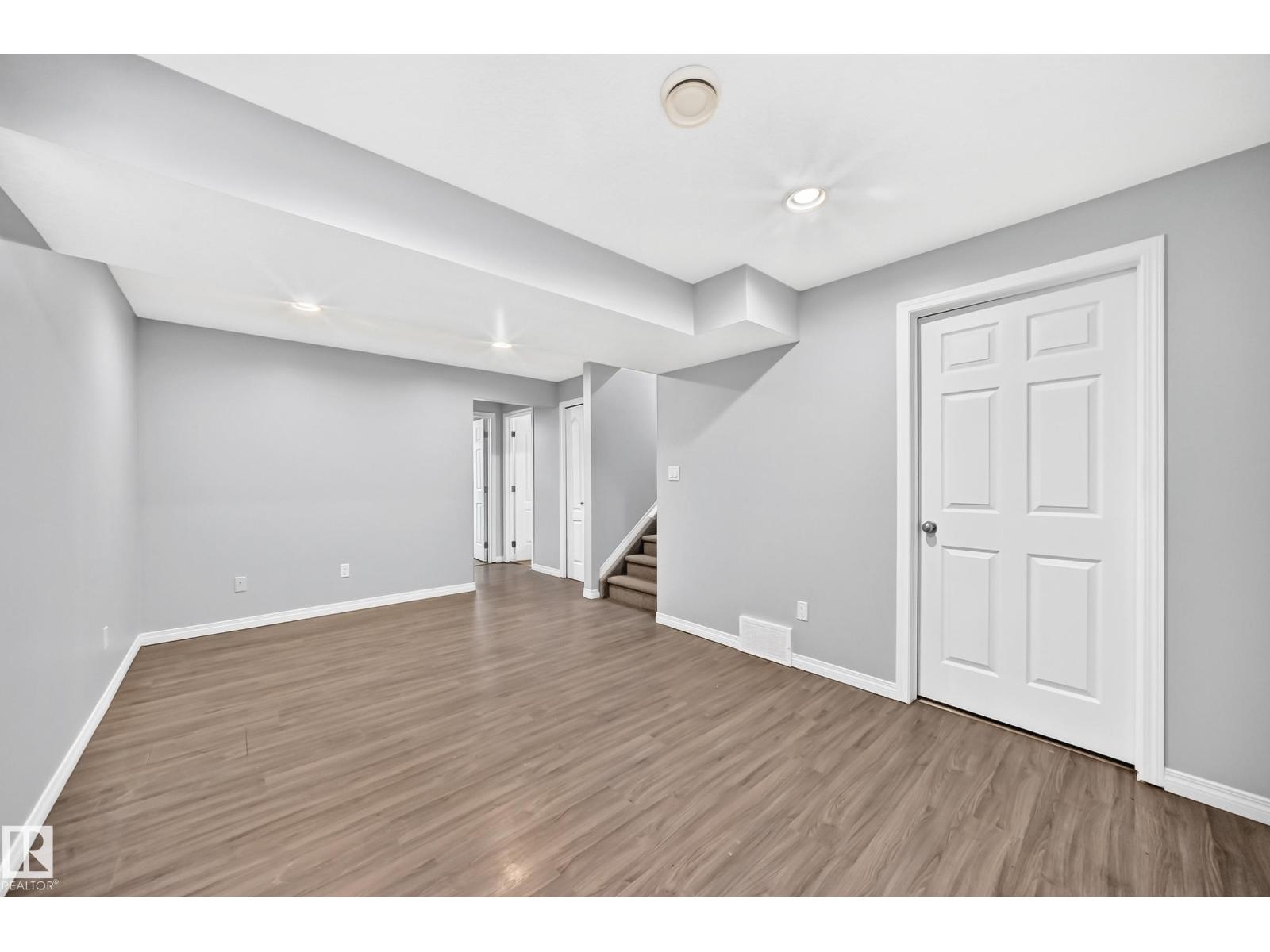 9333 103a AV NW - 37