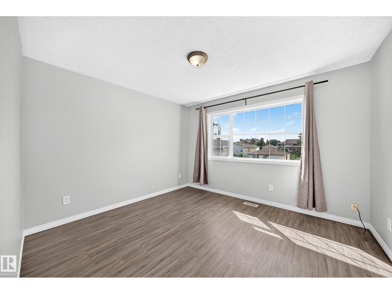 9333 103a AV NW - 27