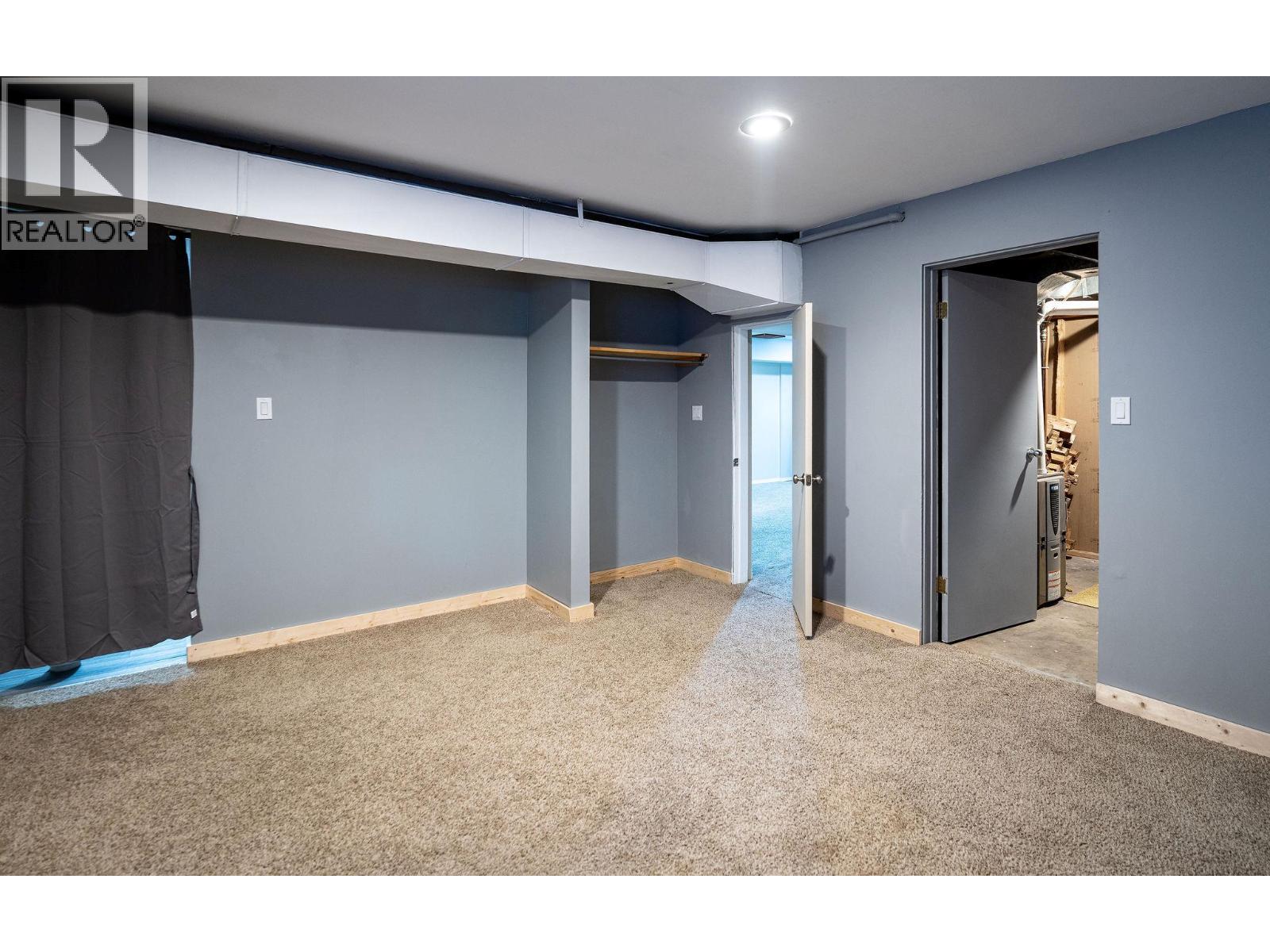 1888 Airport Way - 28