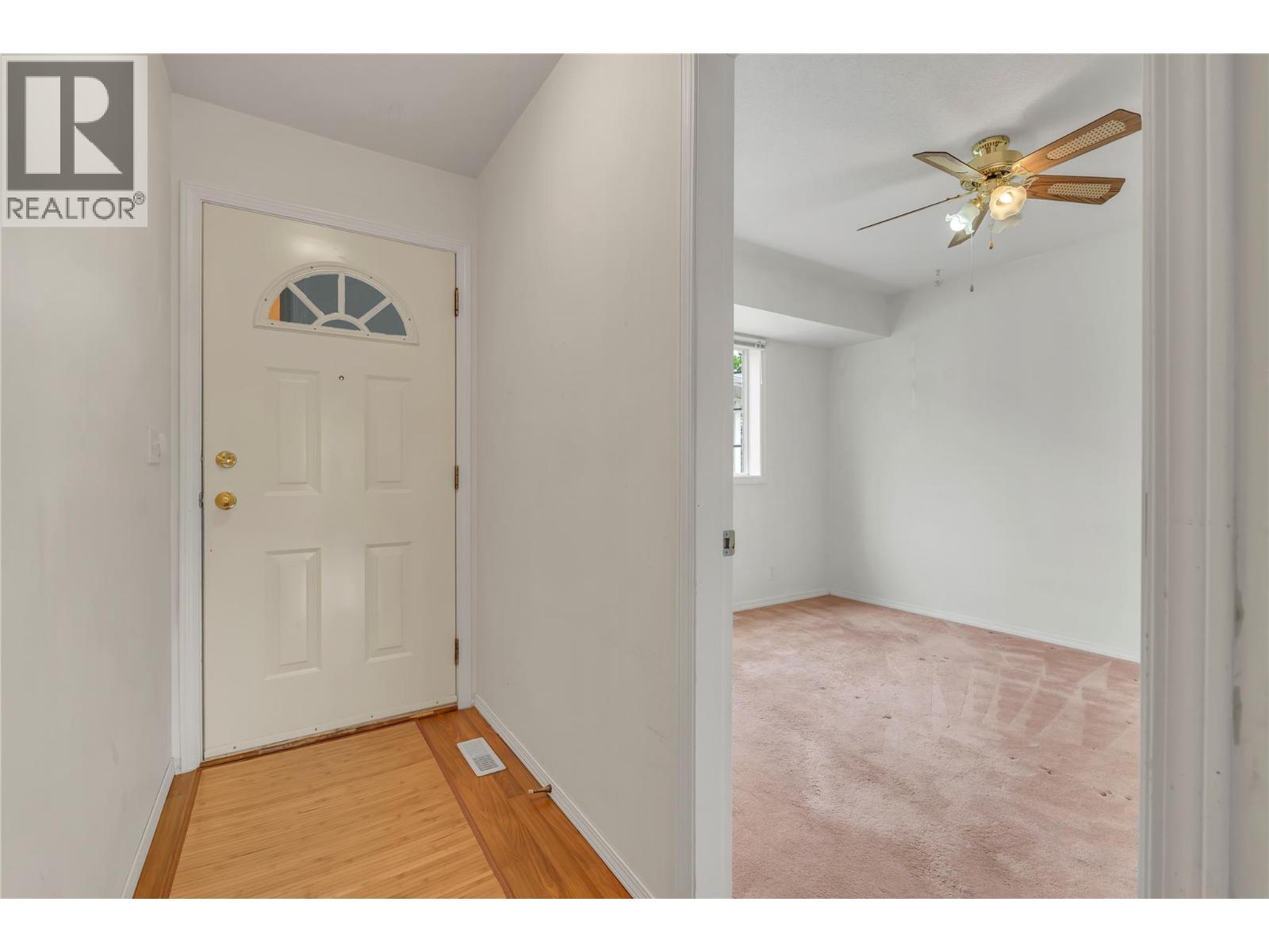 #7 14615 Victoria Road - 4