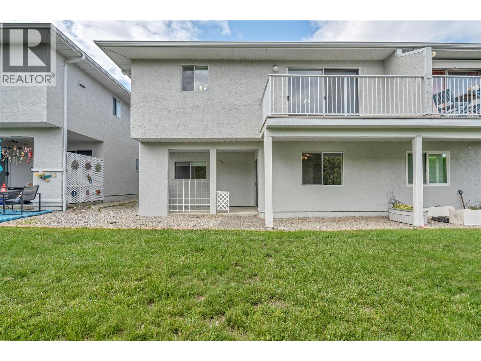 #7 14615 Victoria Road - 32