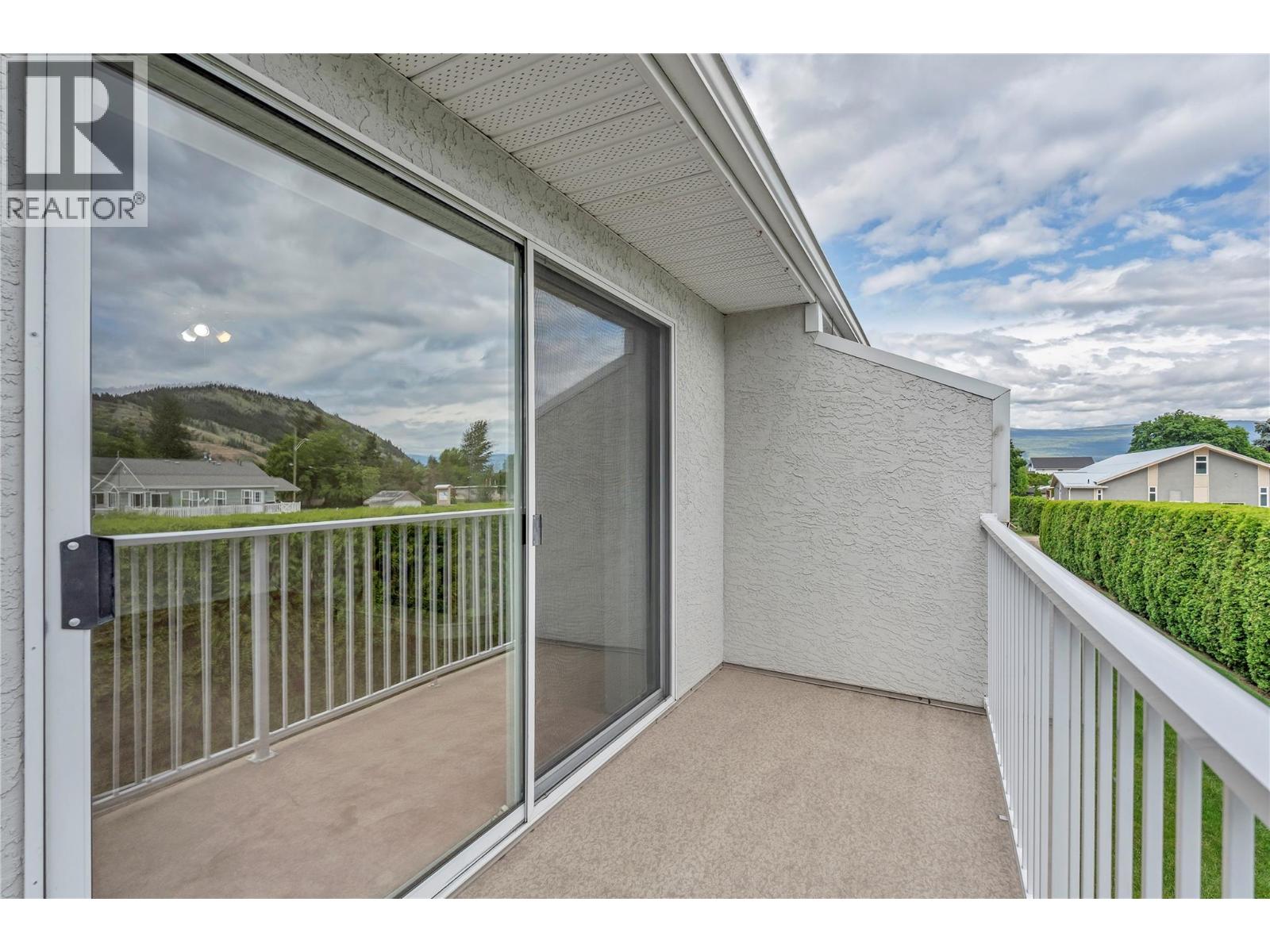 #7 14615 Victoria Road - 14