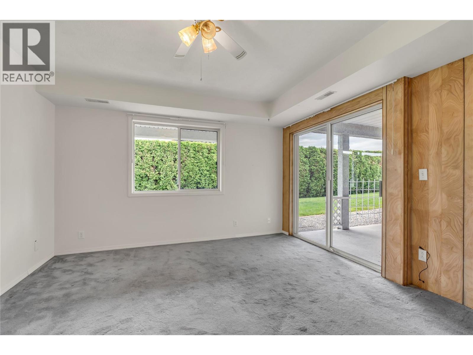 #7 14615 Victoria Road - 21