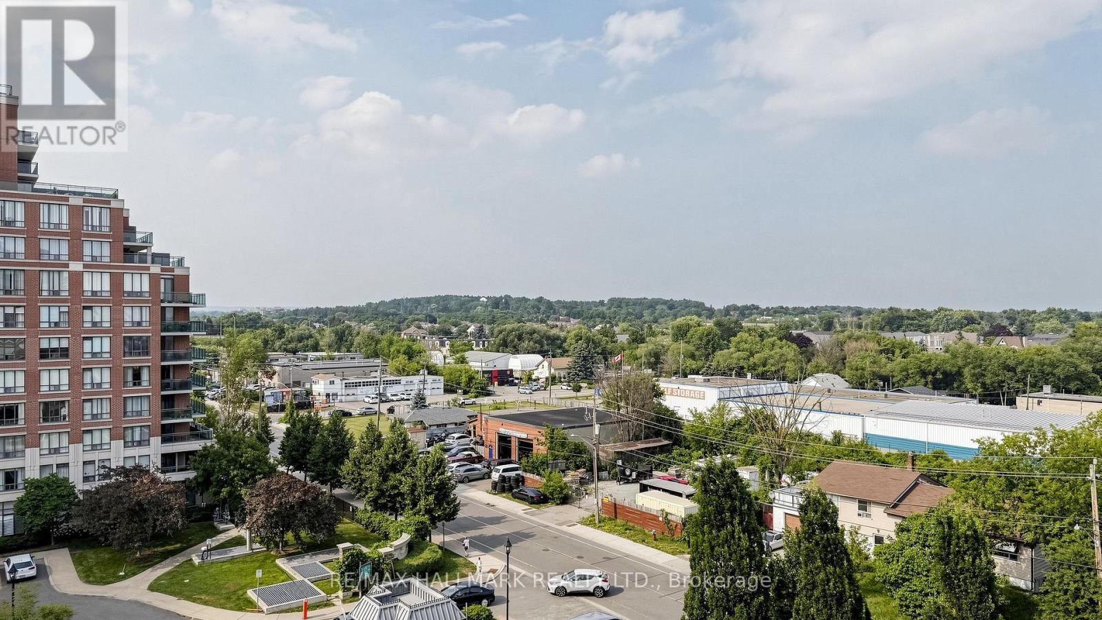 #712 310 RED MAPLE ROAD - 25