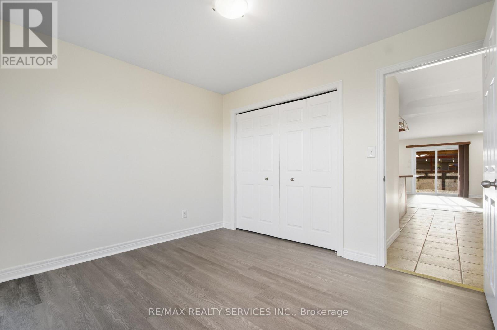 1039 CLOVER AVENUE - 22