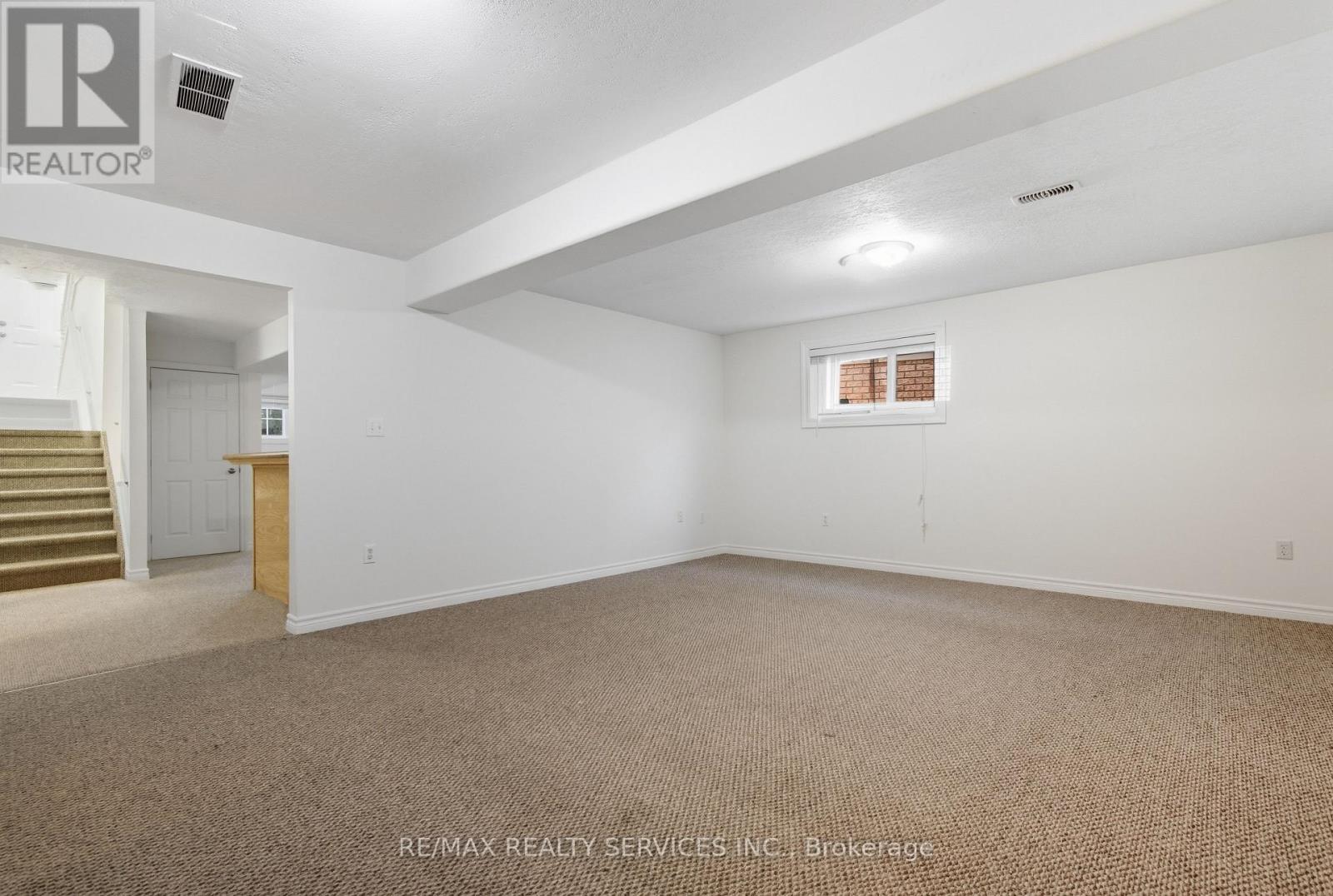 1039 CLOVER AVENUE - 33