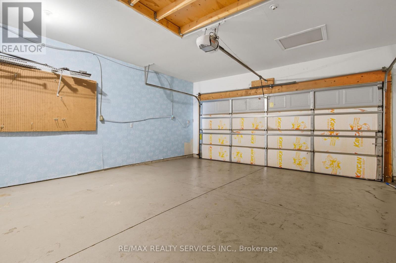 1039 CLOVER AVENUE - 36