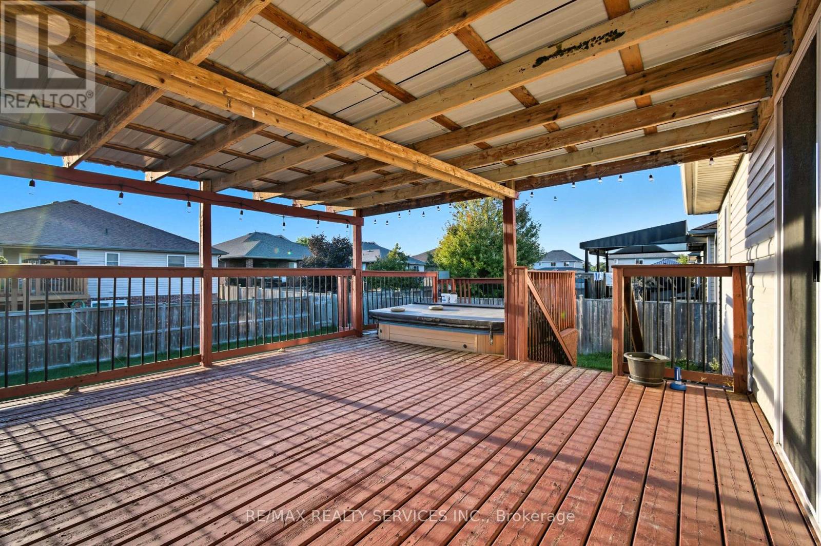 1039 CLOVER AVENUE - 5