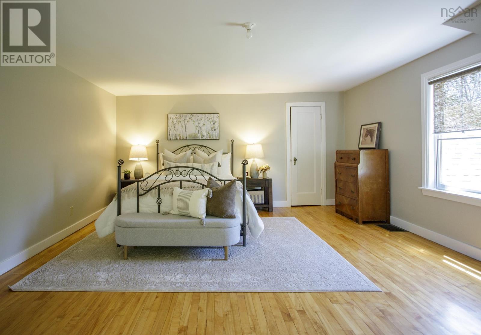 160 Cottage St - 32