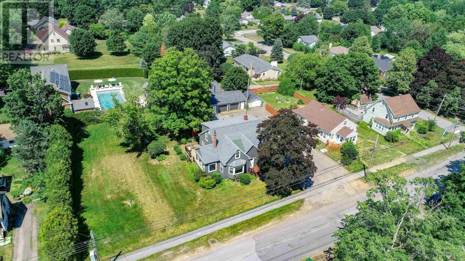 160 Cottage St - 4