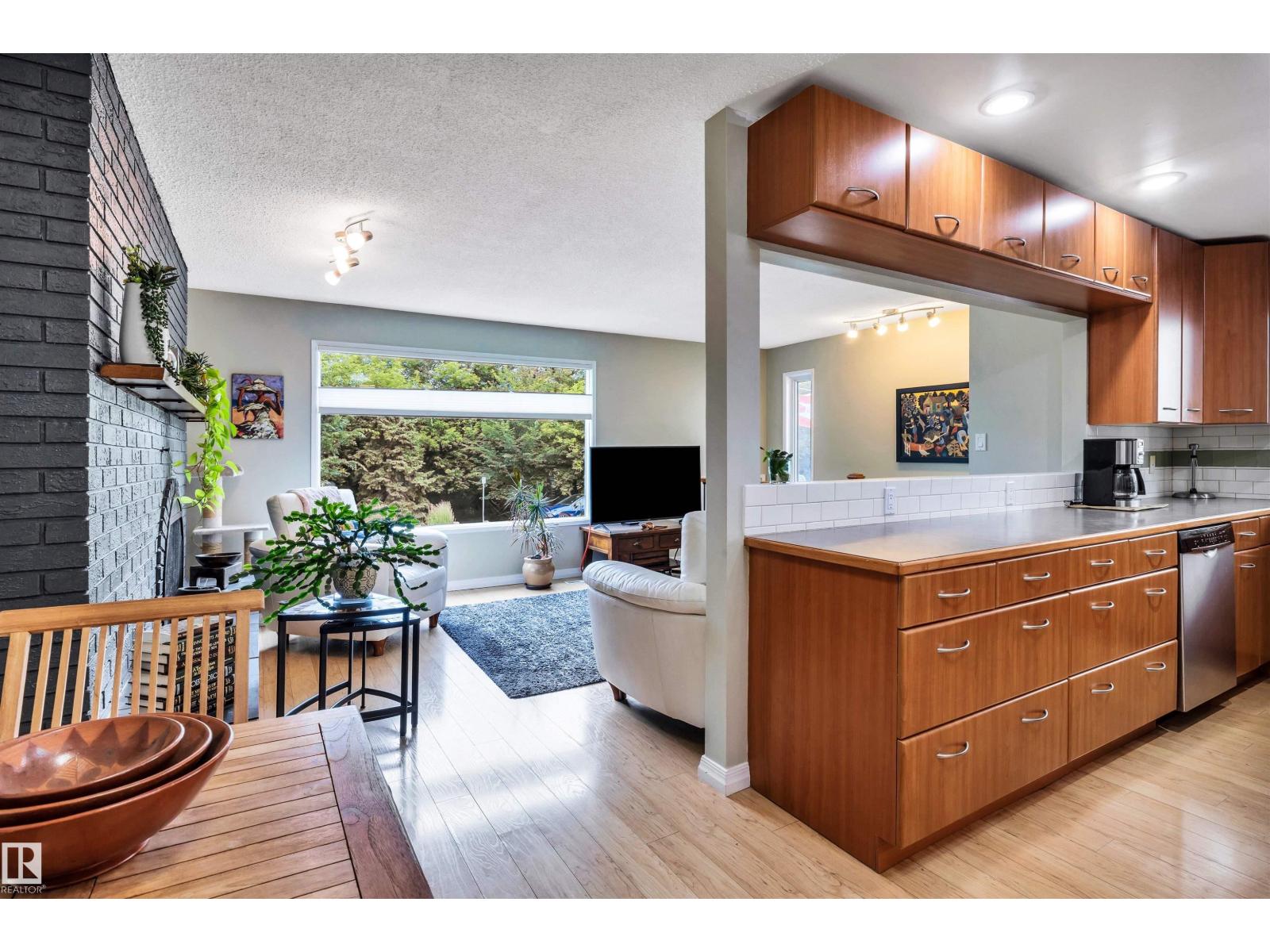 10282 87 ST NW - 11