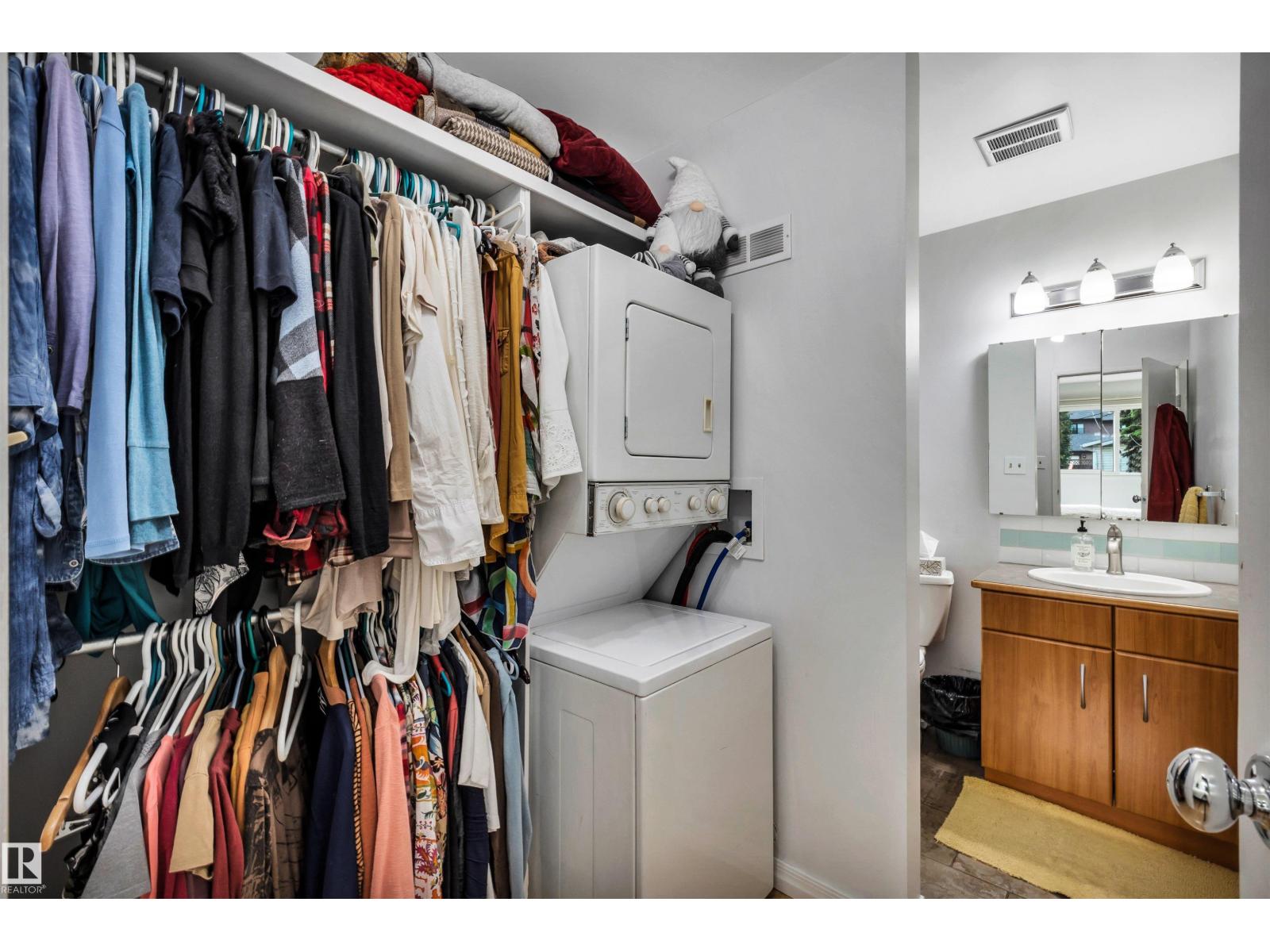 10282 87 ST NW - 17