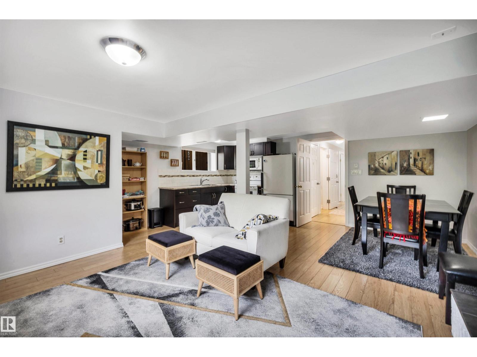 10282 87 ST NW - 28