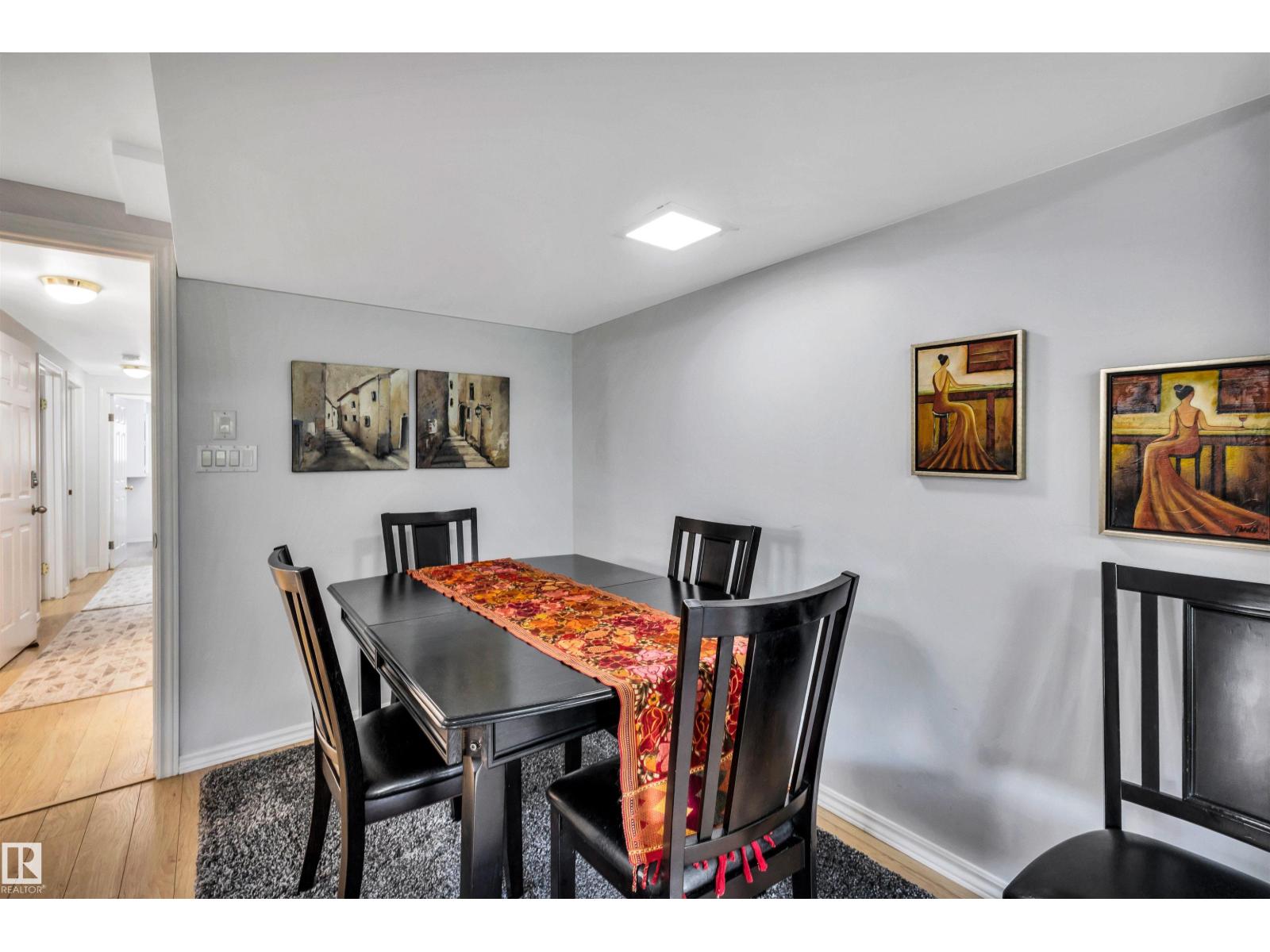 10282 87 ST NW - 29